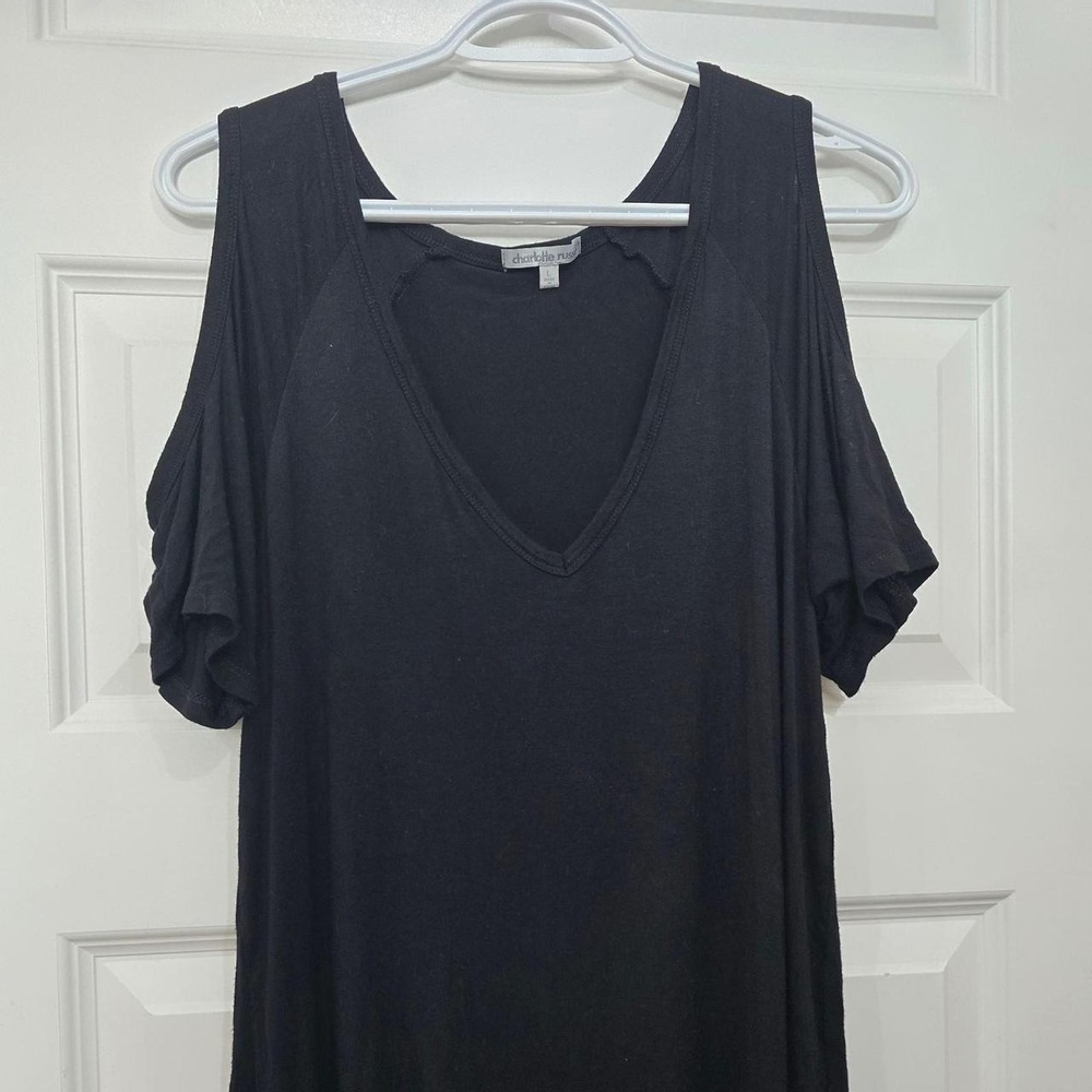 Charlotte Russe Black Cold Shoulder shirt size Large
